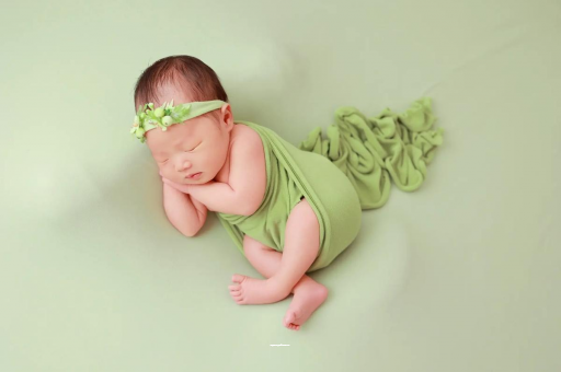 桂平宝宝趴着睡是积食吗 桂平宝宝趴着睡是积食吗